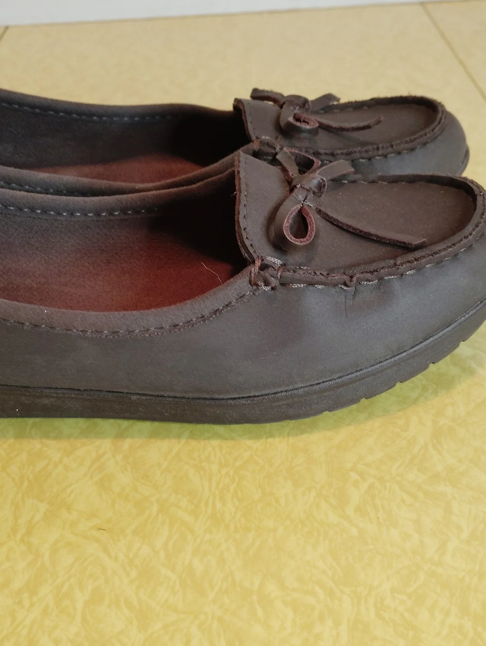 Women's Crocs Slip On Shoes Size 8